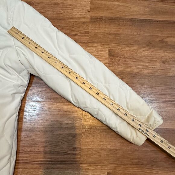 Koolaburra by Ugg Reversible Sherpa Quilted Button Up Jacket Light Birch | Size - Picture 5 of 16